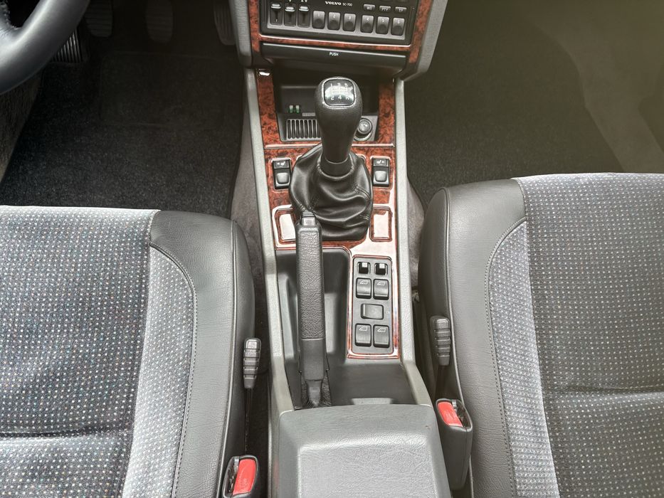 Volvo 850 GLT 2.0 20V, cinco cilindros com 219cv