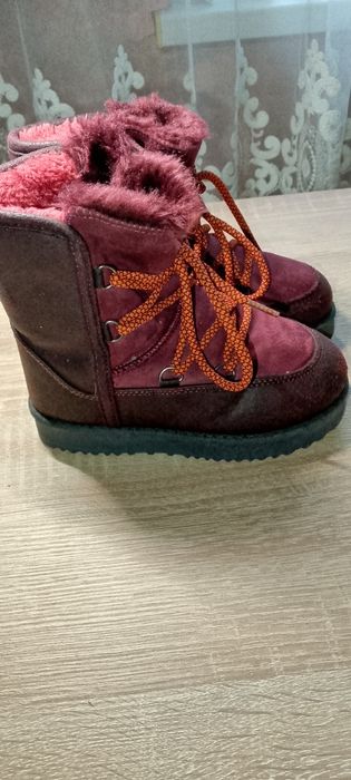 Зимні ботінки на дівчинку
