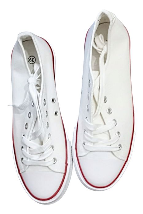 Klasyczne białe trampki rozmiar 40