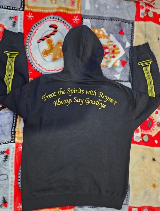 Czarna bluza z kapturem hoodie z haftem