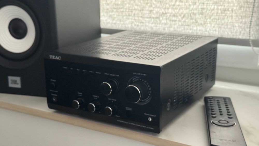Підсилювач потужності Teac A-H380 Black