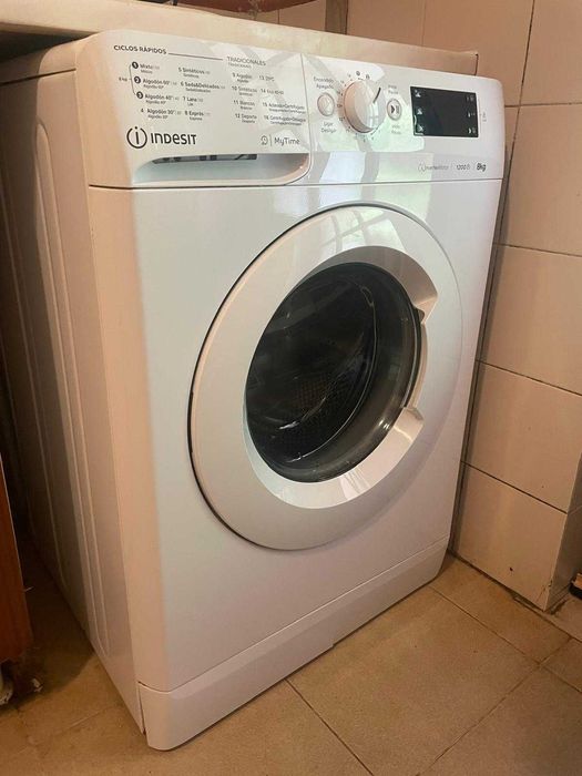 Máquina de Lavar Roupa Indesit – Modelo MTWE 81295 W SPT – €200