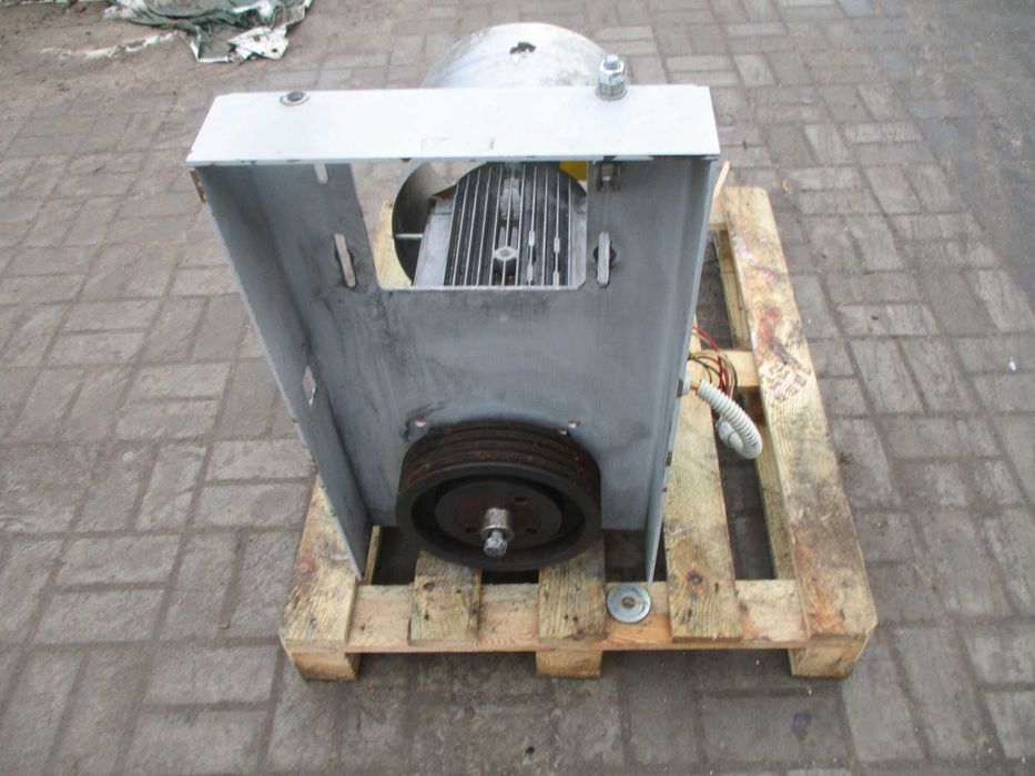 Silnik elektryczny indukcyjny SOGA 400V 30KW 2935obr