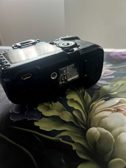 Canon 5 mark ii corpo +Cartão CF 16 GB, tripé Era PRO, controle remoto