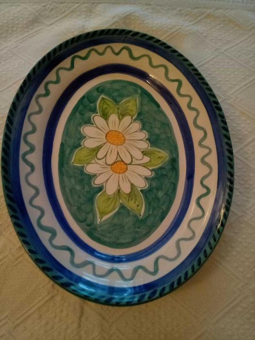 Pratos pintados á mão