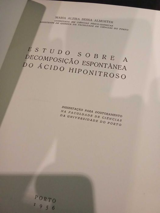 Estudo sobre a Decomposição espontânea do Ácido Hiponitroso