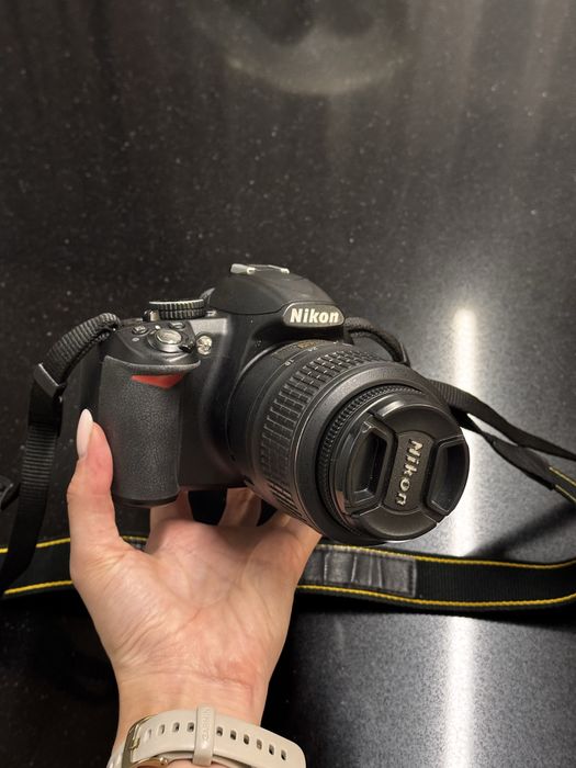 Фотоапарат Nikon D3100
