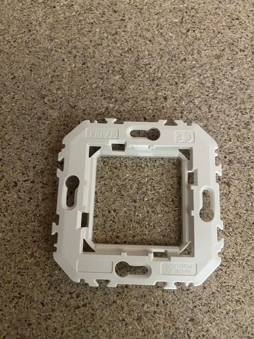 Efapel Aro para aparelhagem de embeber br 45993