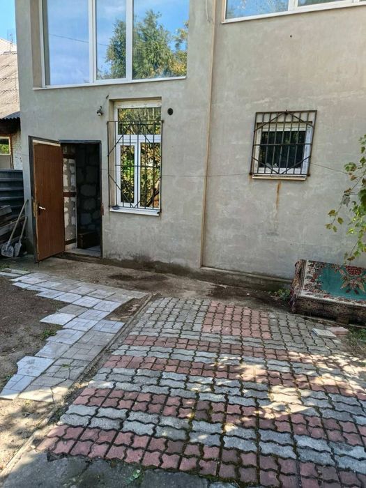 Оренда 2к будинку на Бородинському!