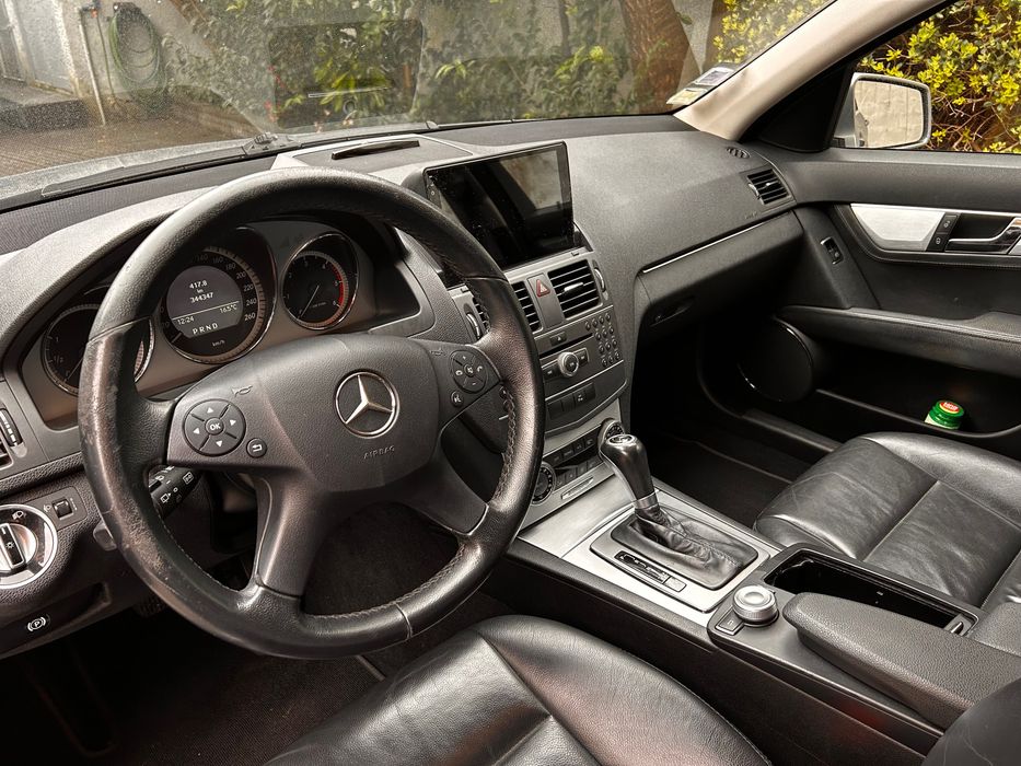 Mercedes C220 Automática528028546263296004