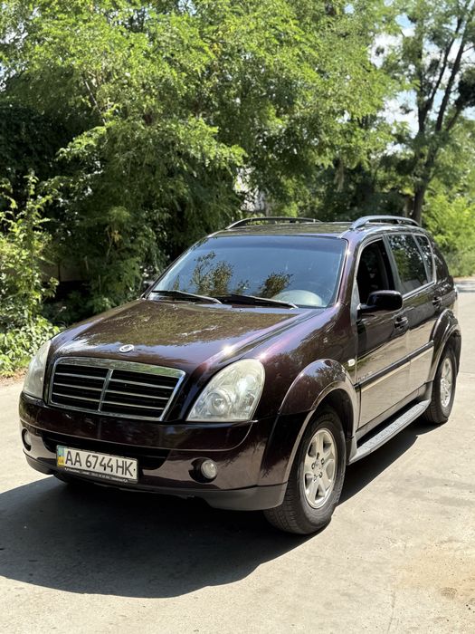 Продам Ssang Yong Rexton 2.7 дизель