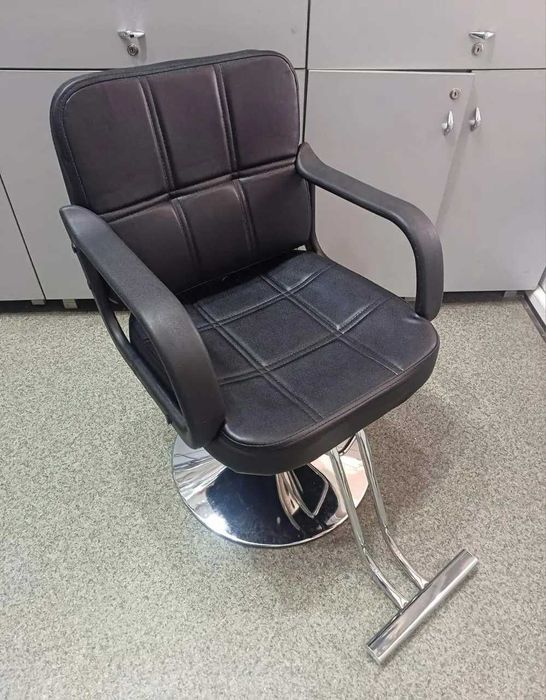 Парикмахерское кресло клиента универсальное HB-A8846 на гидравлике