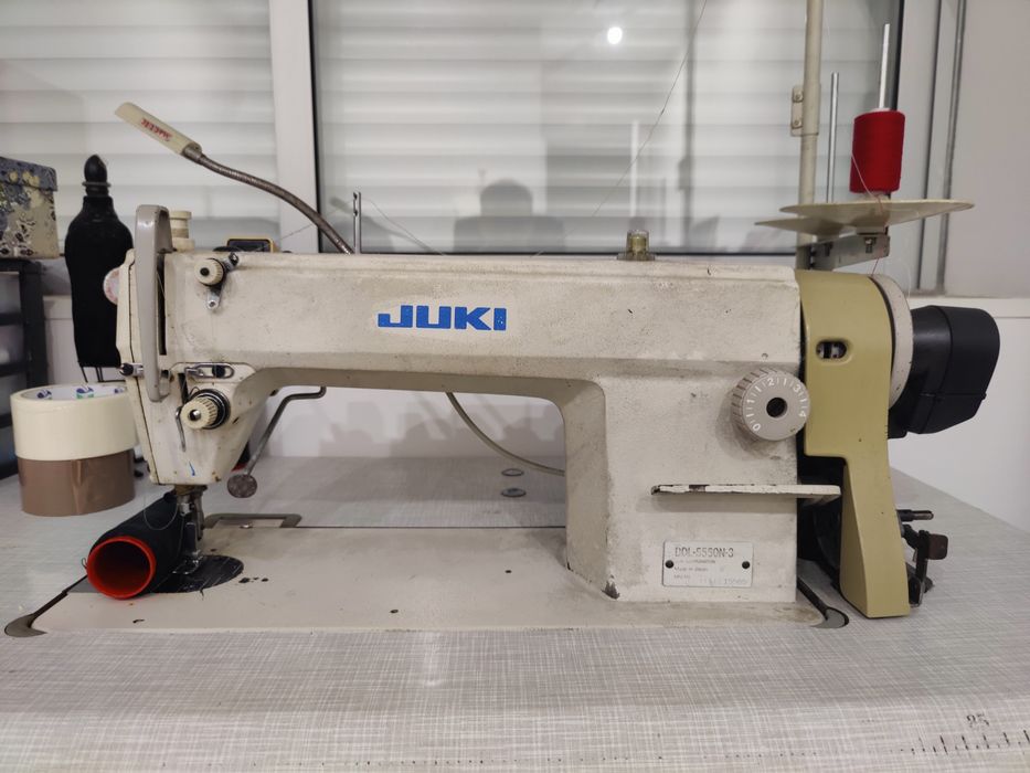 Máquina industrial ponto corrido Juki