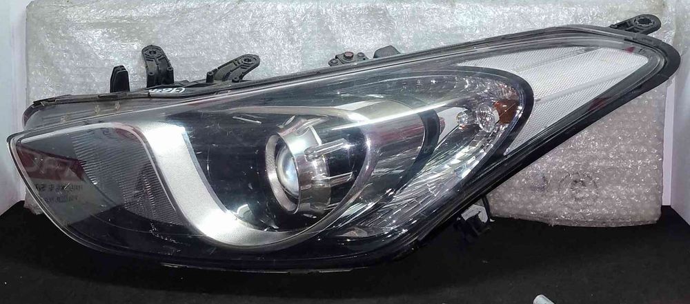 Ótica / Farol Esquerdo - HYUNDAI i30