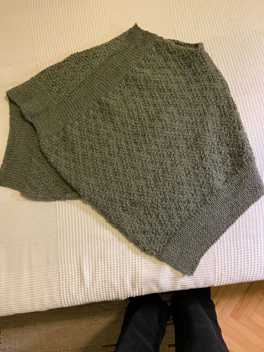 Piękne, oryginalne poncho z kominem, cieplutkie