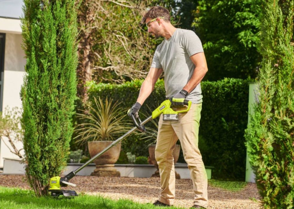 Тример садовий акумуляторний Ryobi ONE+ RY18LT33B-0 18В 33см 2.6кг