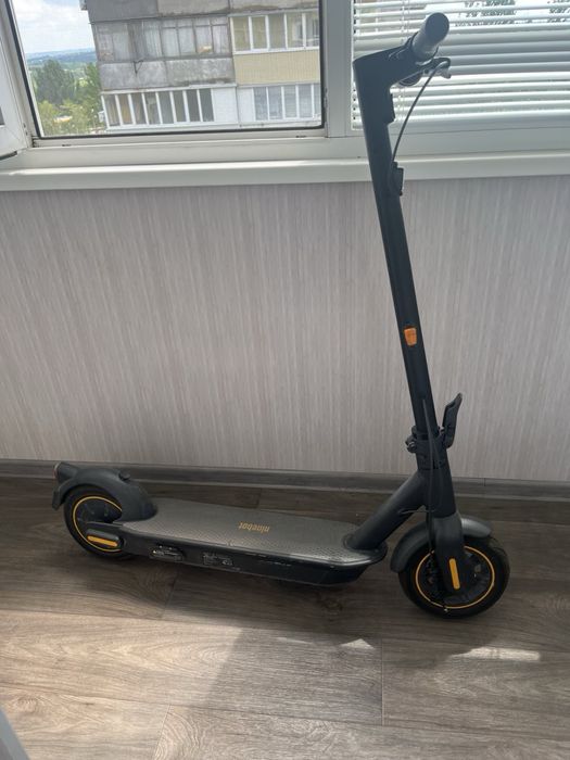 Електросамокат ninebot g30