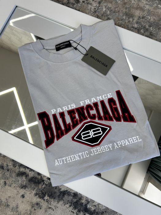 Футболка Essential Balenciaga unisex