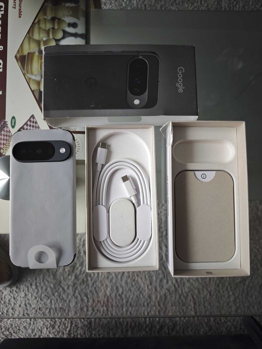 Smartfon Pixel 10 5G 12/128GB Czarny Gwarancja 2 lata Nowy