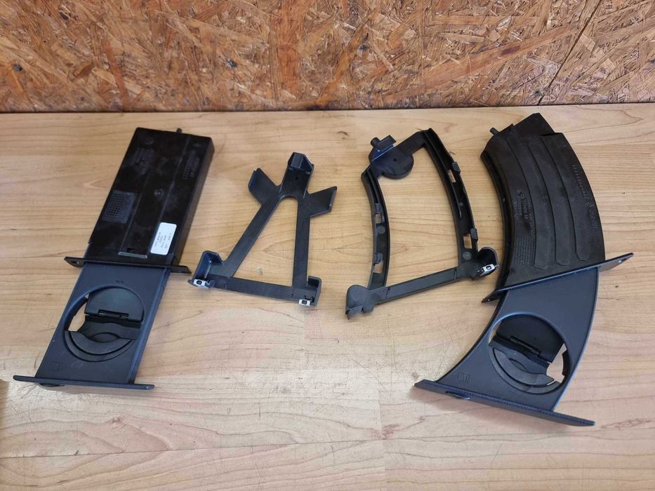 BMW e60 e61 deska rozdzielcza konsola oryginał plus uchwyty na kubki