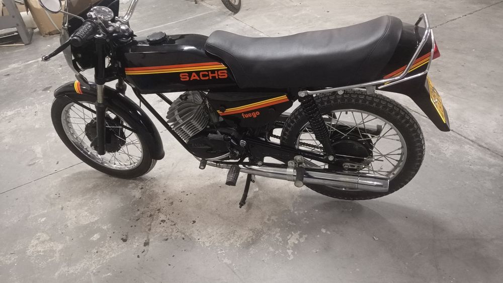 Sachs Fuego preta