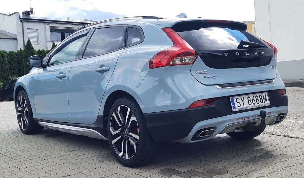 Samochód Volvo V40