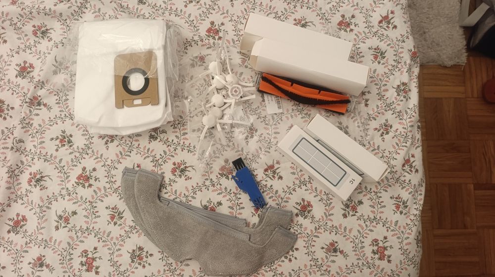 Aspirador Robô Dreame com Kit de Acessórios Extra
