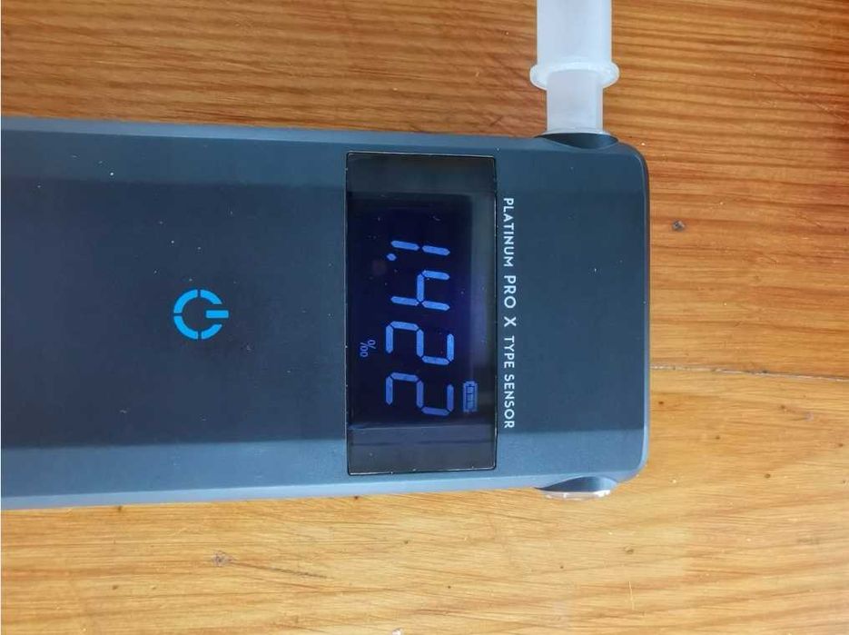 Alkomat PRO X-3 elektrochemiczny policyjna precyzja + 1 ROK kalibracji