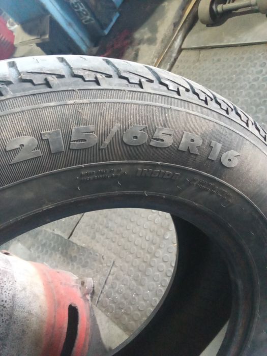 Продам 2 пари шин стояли на дастері