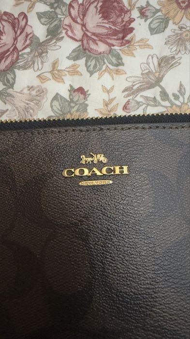 Carteira de mao Coach (nova)