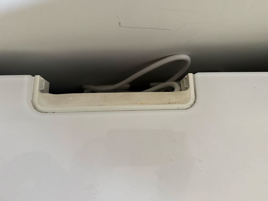 Móvel para Televisão Branco - Usado - em bom estado