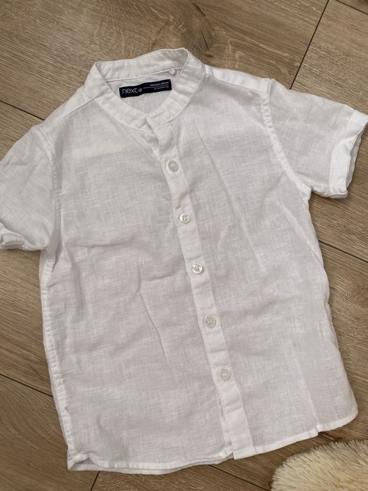 Біла сорочка на хлопчика