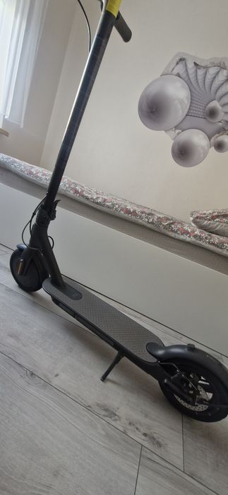 Hulajnoga elektryczna Mi Electric Scooter Essential