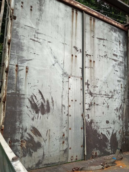 Ворота полуприцепа