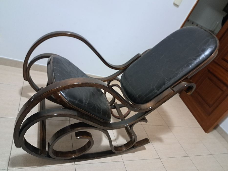 Cadeira de baloiço antiga