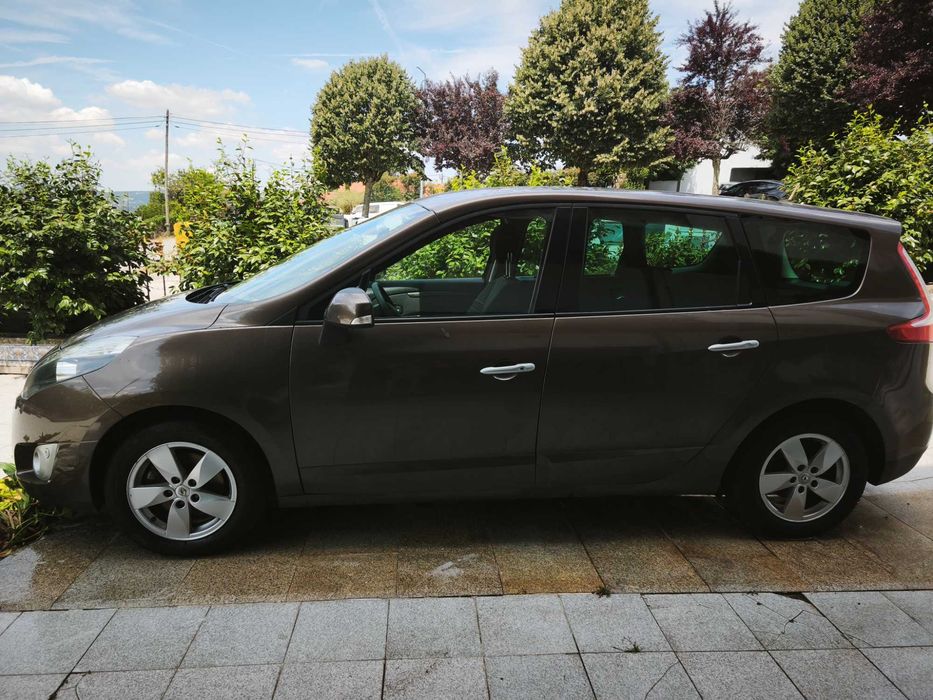 RENAULT III dCi dnamique 7 lugares | 157.100 km reais com todo o histórico comprovado