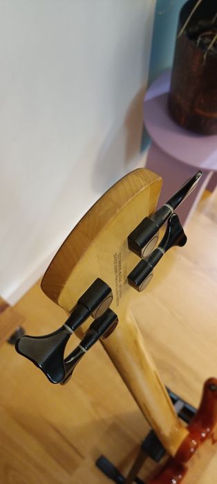 Gitara basowa Spector Legend 4 Classic