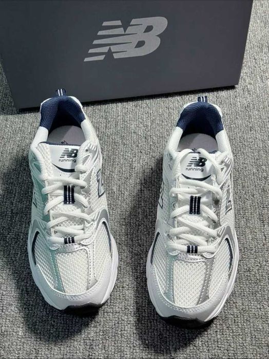 New Balance 530 White Navy - Pudełko