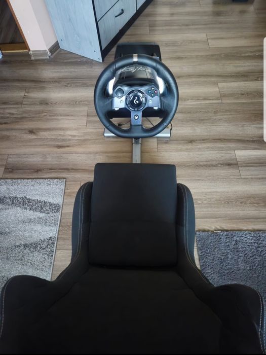 Logitech G920 + Playseat Evo