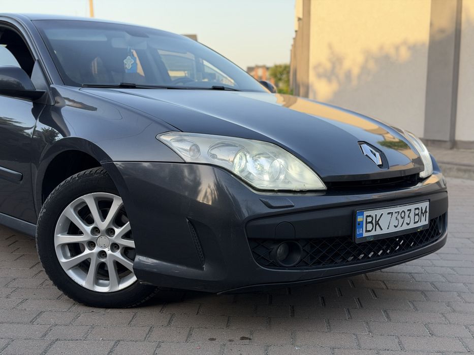 Renault Laguna III гарний стан, чудова техніка.