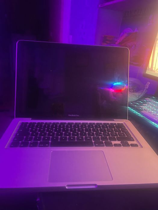 Apple MacBook Pro 13. 2011