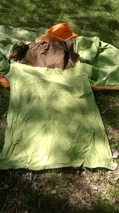Duży rodzinny namiot o wymiarach 2,50m x 2,50m