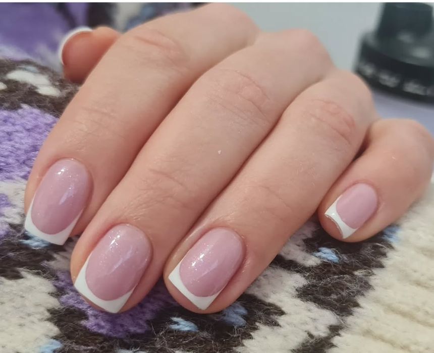 Манікюр. ЖК Софія