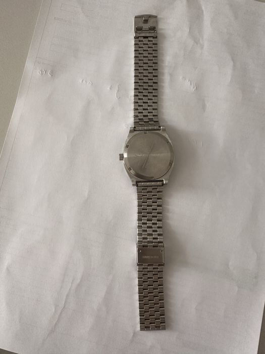 Relógio Nixon em bom estado