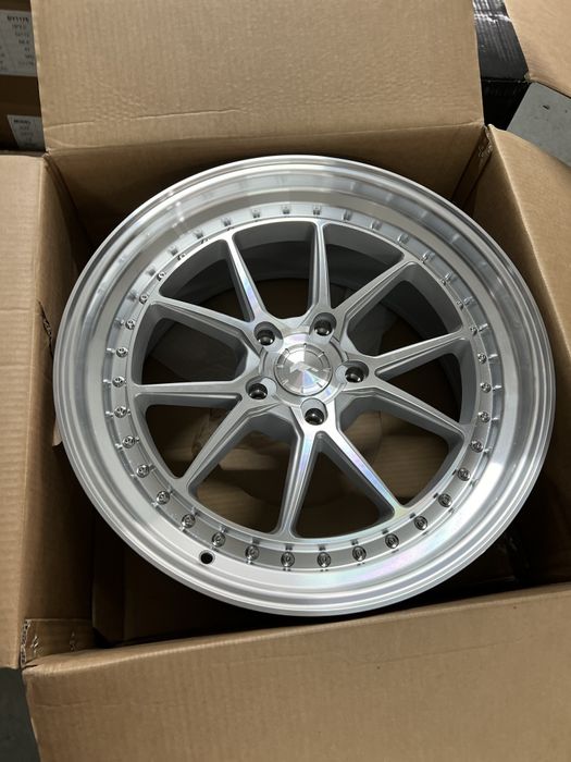 Japan Racing JR39 19' 5x120