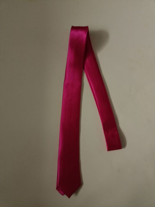 Krawat czerwony nowy