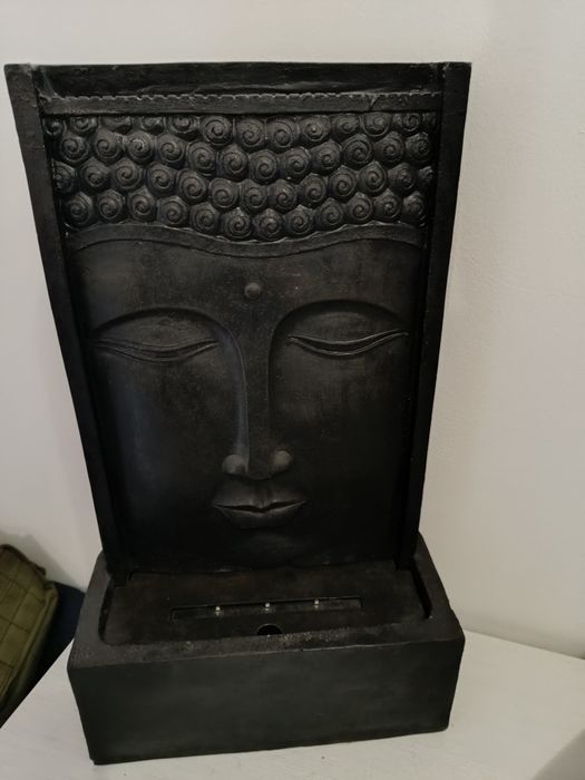Peça decorativa fonte de água