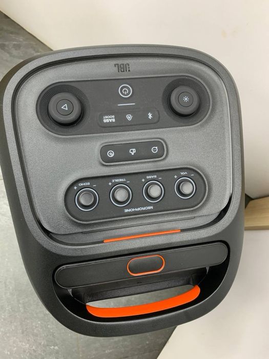 Продам колонку JBL 320