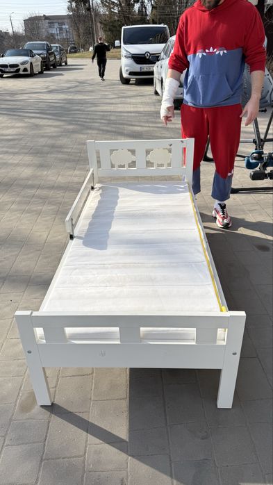 Дитяче ліжко  з матрацом