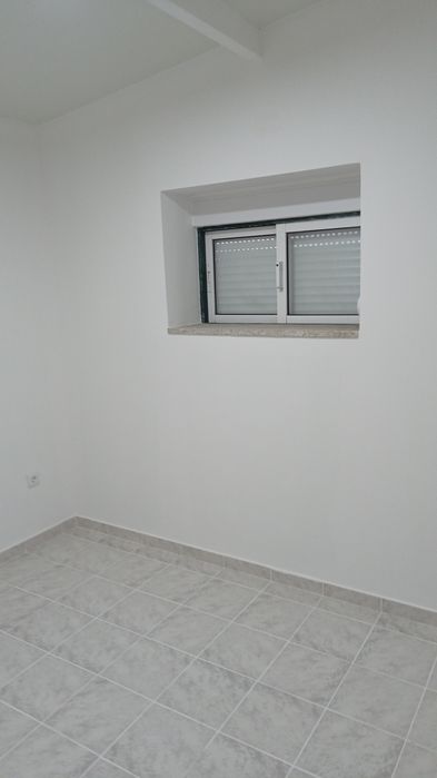 Aloga se T2 por 550€ mês